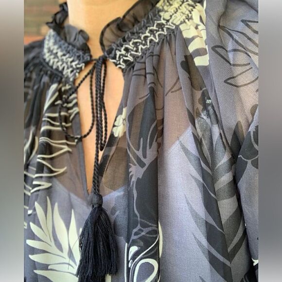 CABI #5597 Tropical Aloha Peasant Blouse. Size medium. EUC! - Picture 5 of 11